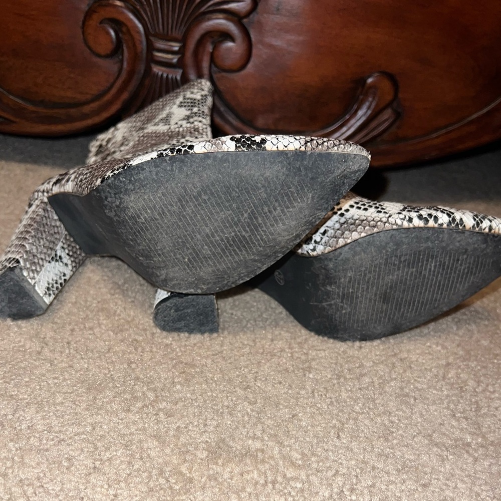 Snake Skin Print Boots!! View 4